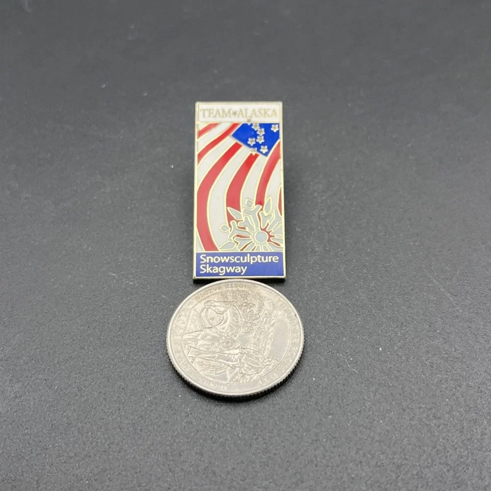 Team Alaska Snowsculpture‎ Skagway Lapel Hat Pin